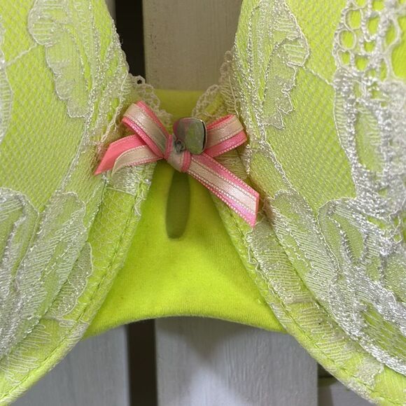 Victoria Secret Bra 34E 34DD Push Up Convertible Neon Green - Picture 2 of 10